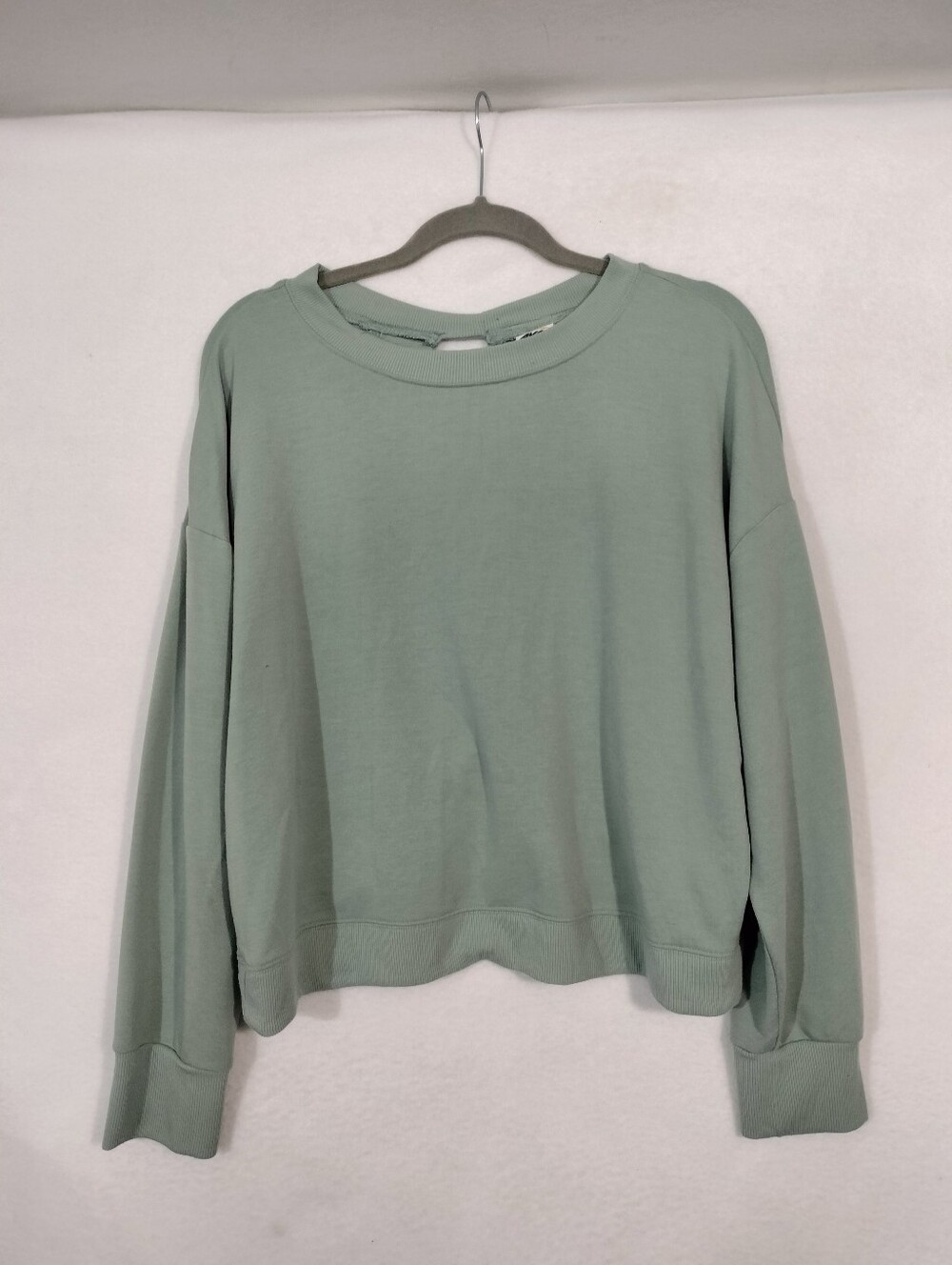 Avia Relaxed Sage Green Crew Sweatshirt - Women